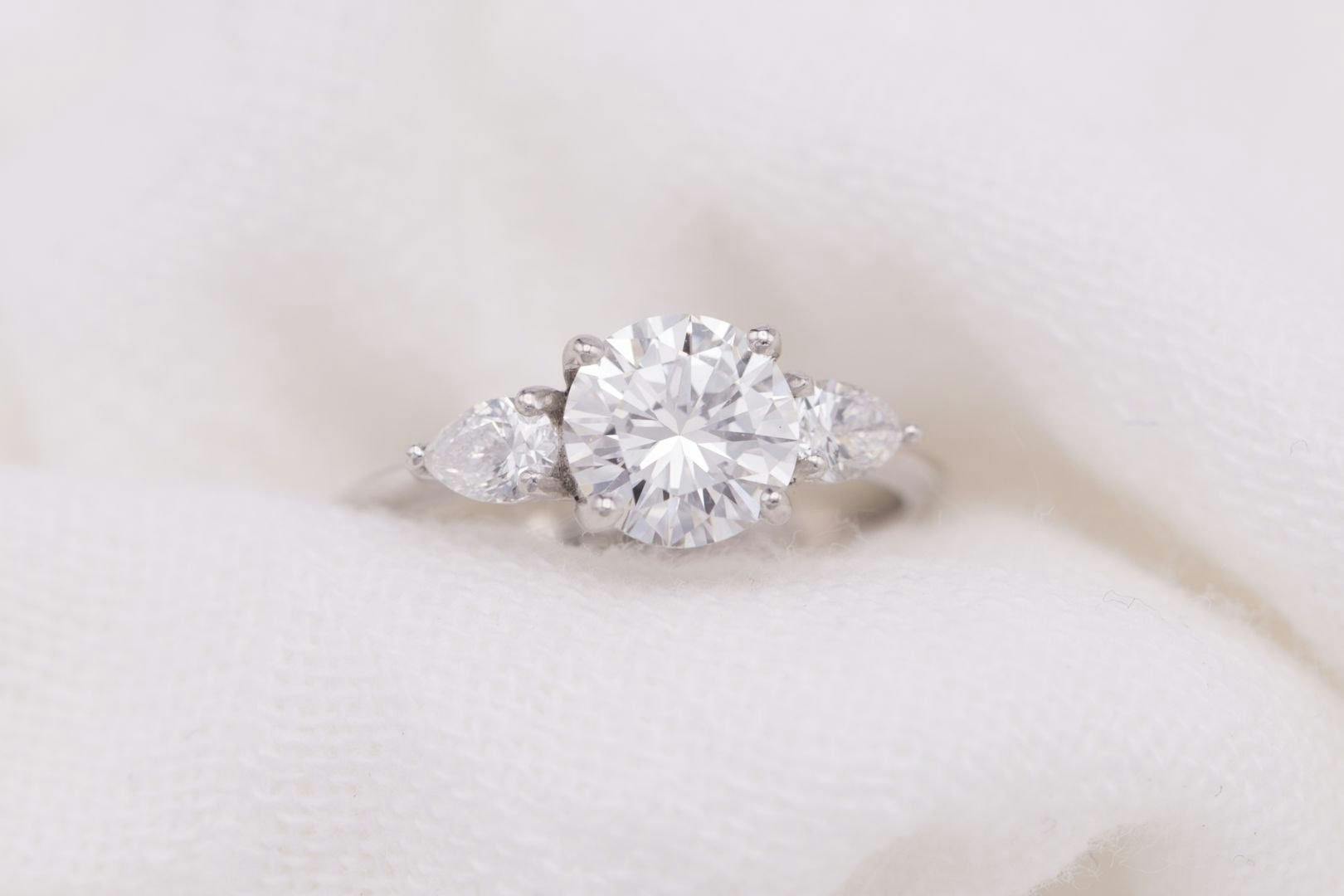 6 Steps to Buying a One-Carat Diamond Ring