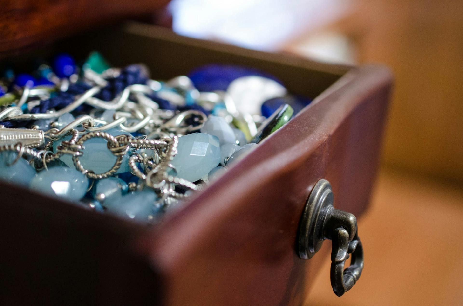 Does Homeowners Insurance Cover Gems and Jewelry?