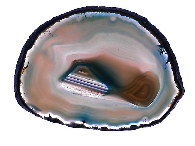 Where Can You Find Agate Stones Forming?