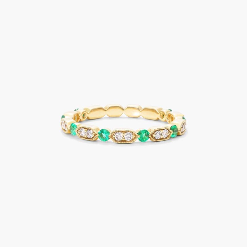 14K Yellow Gold Alternating Arrow Shape Milgrain Bezel Emerald and Diamond Ring