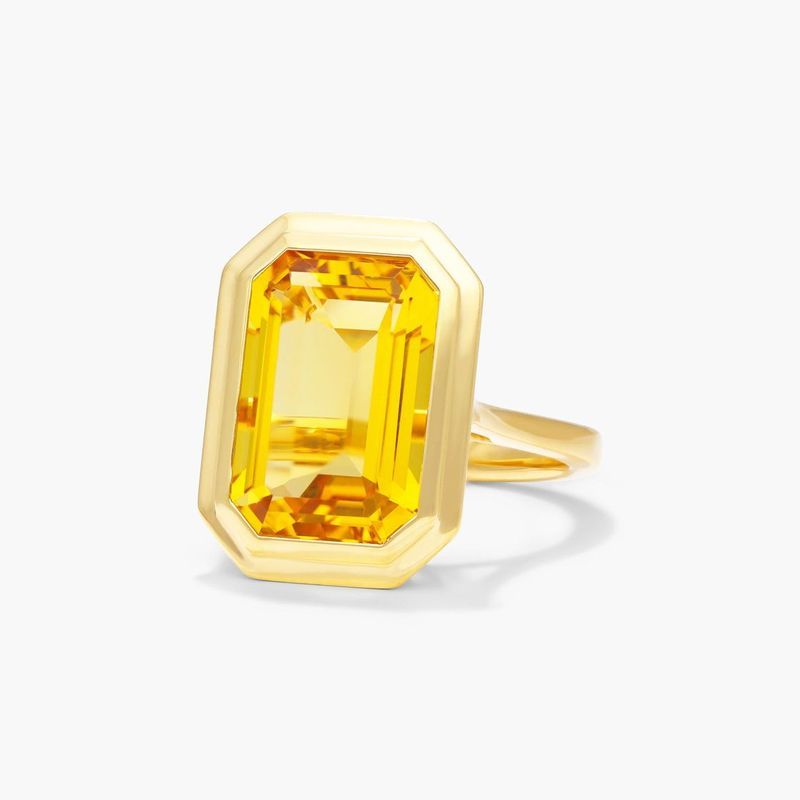 18K Yellow Gold Emerald Cut Bezel Citrine Cocktail Ring
