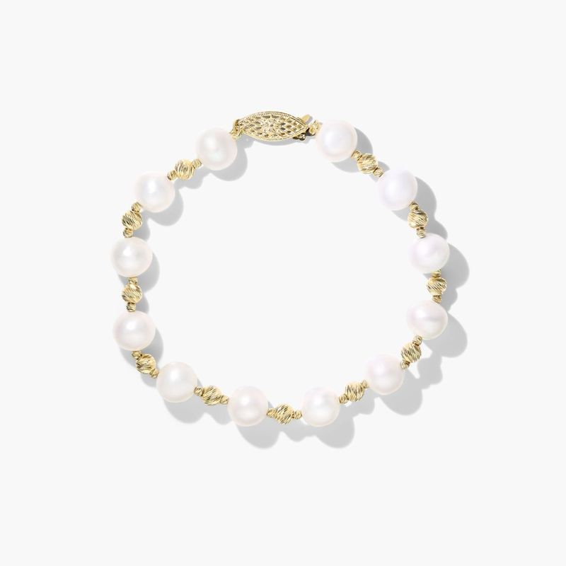 14K Yellow Gold Freshwater Cultured Pearl and Textured Bead Bracelet (7.5-8.0mm)