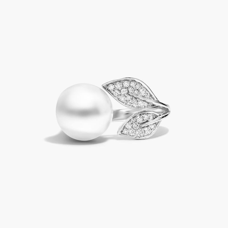 18K White Gold South Sea Cultured Pearl and Diamond Ring