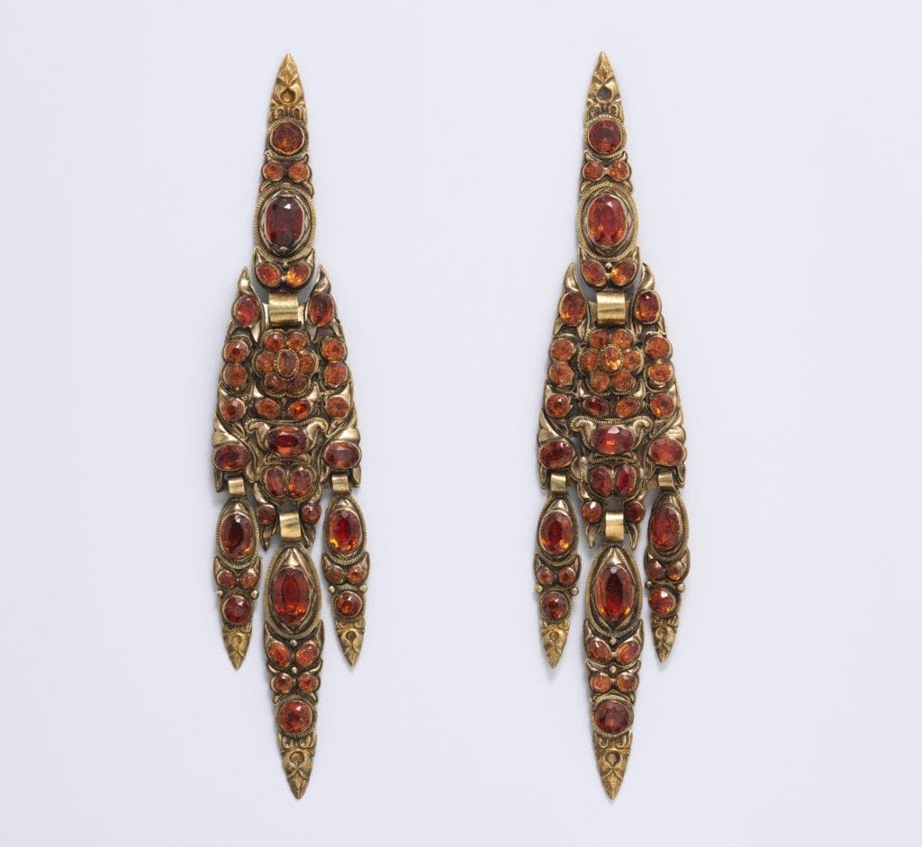 gold and hyacinth earrings - 19th century, Spain