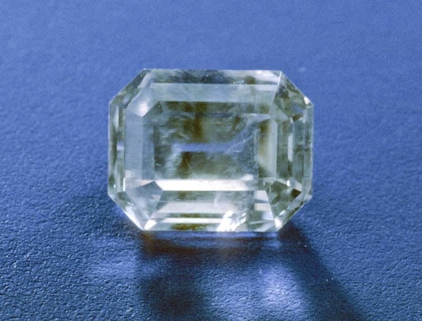 Anhydrite (Angelite) Value, Price, and Jewelry Information