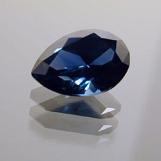 fancy gem cuts - pear-cut sapphire
