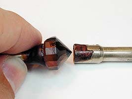 Simple Portuguese gem design - Picking a cone dop for transfer