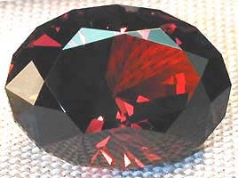 Rainbow cut - Malaya Garnet